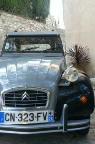 Balade et visite d'un domaine viticole en 2CV ou Méhari avec chauffeur