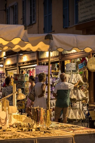 Marché nocturne